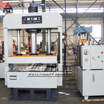 100噸龍門液壓機(jī)