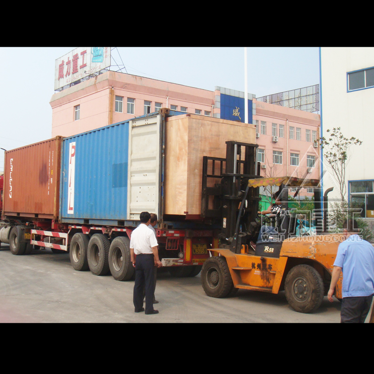 出口級龍門液壓機(jī)裝車