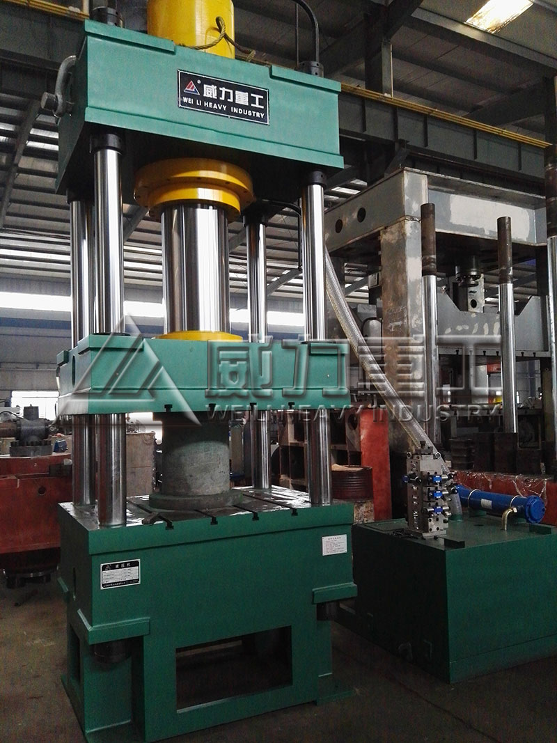 315噸液壓機(jī)客戶(hù)要求定做