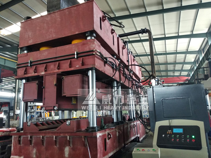 三機聯動液壓機