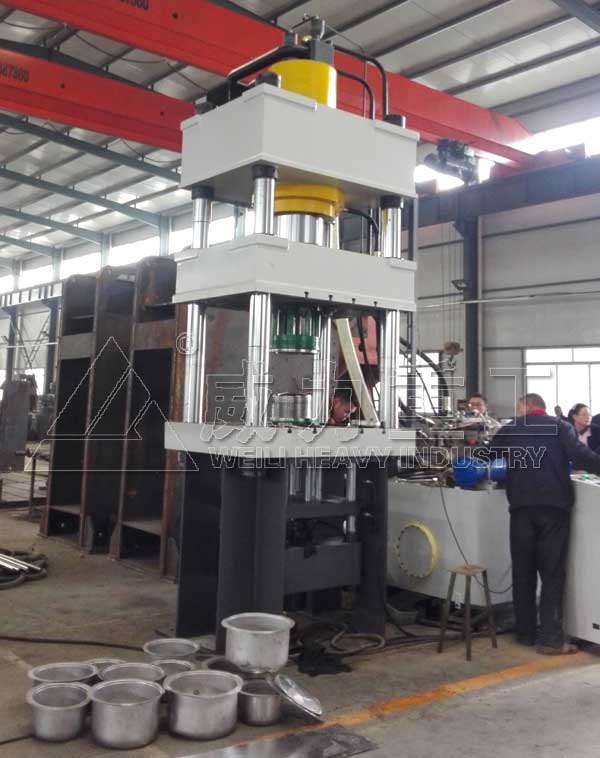 315噸電飯煲內膽拉伸液壓機成型產品