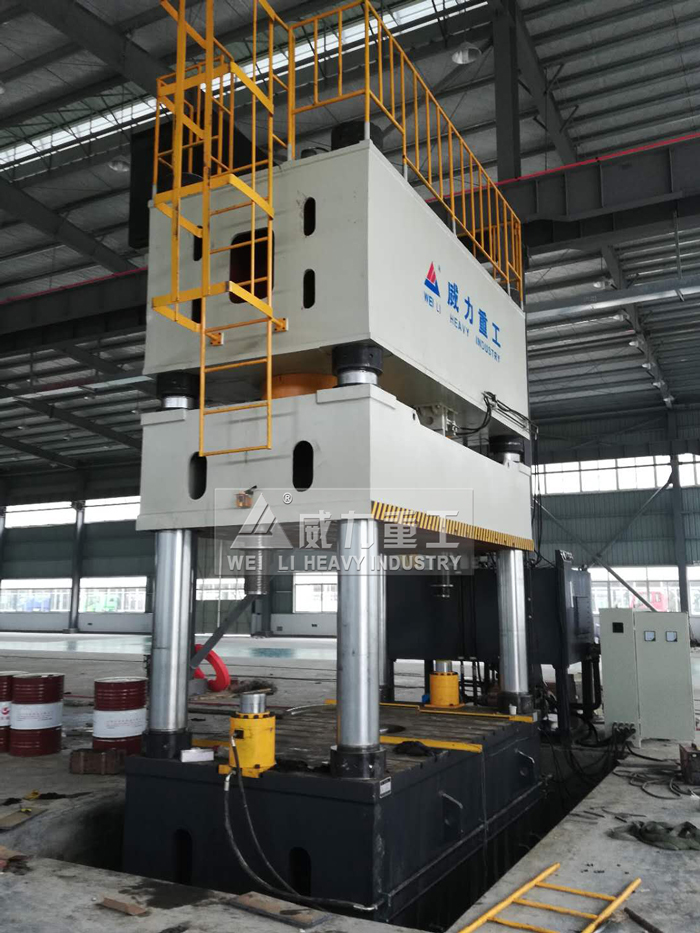 2000噸汽車保險(xiǎn)杠液壓機(jī)