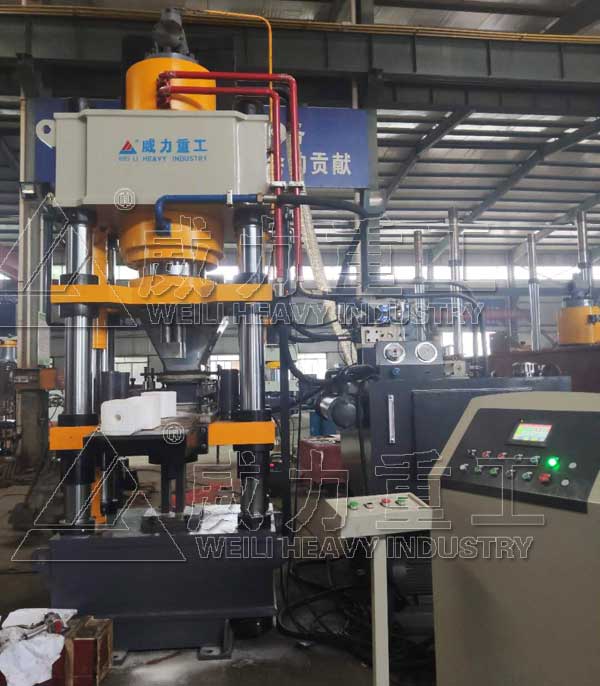 400噸舔鹽壓塊成型液壓機