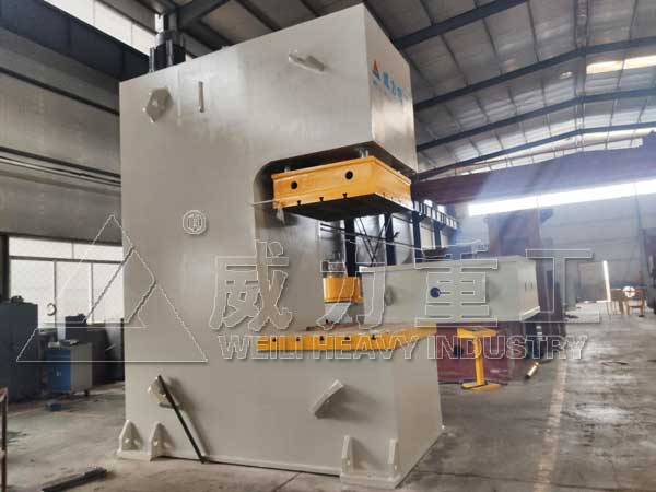 500噸液壓校直機完成生產