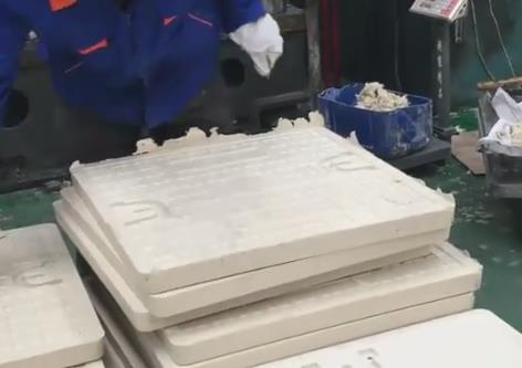 一次模壓成型的樹脂井蓋產品