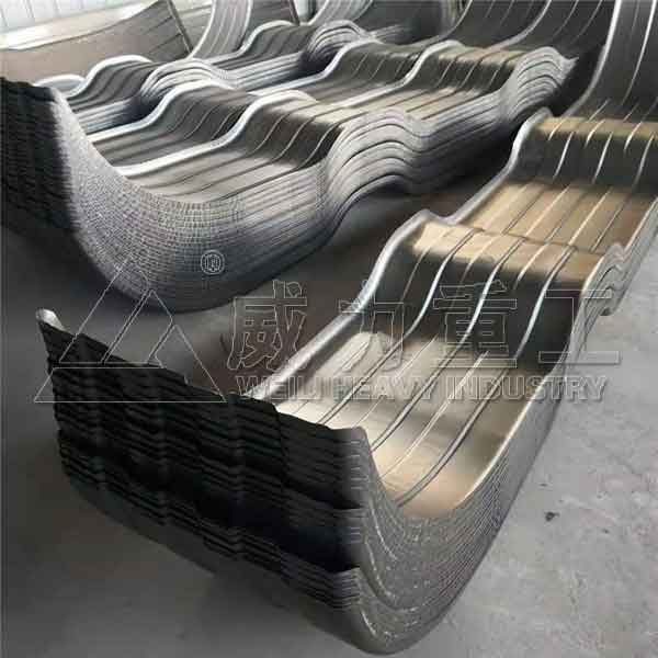 一次整體成型半掛車擋泥板產品