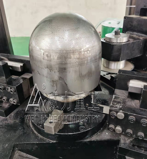 壺鈴殼拉伸現(xiàn)場