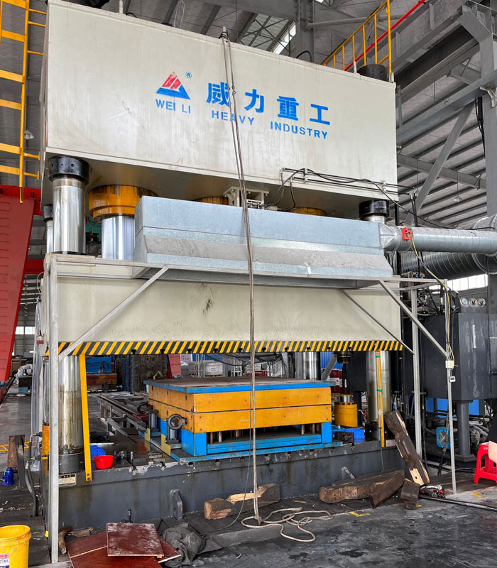 2000噸四柱液壓機模壓SMC汽車配件